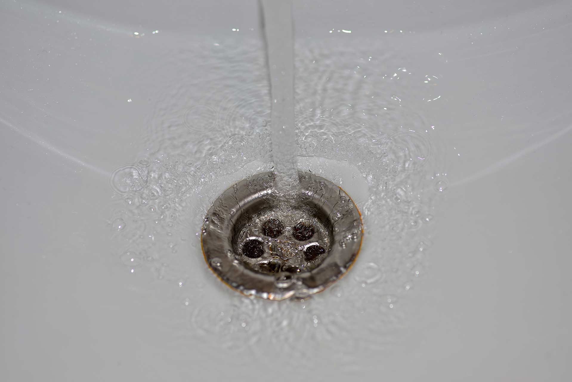 A2B Drains provides services to unblock blocked sinks and drains for properties in Sleaford.